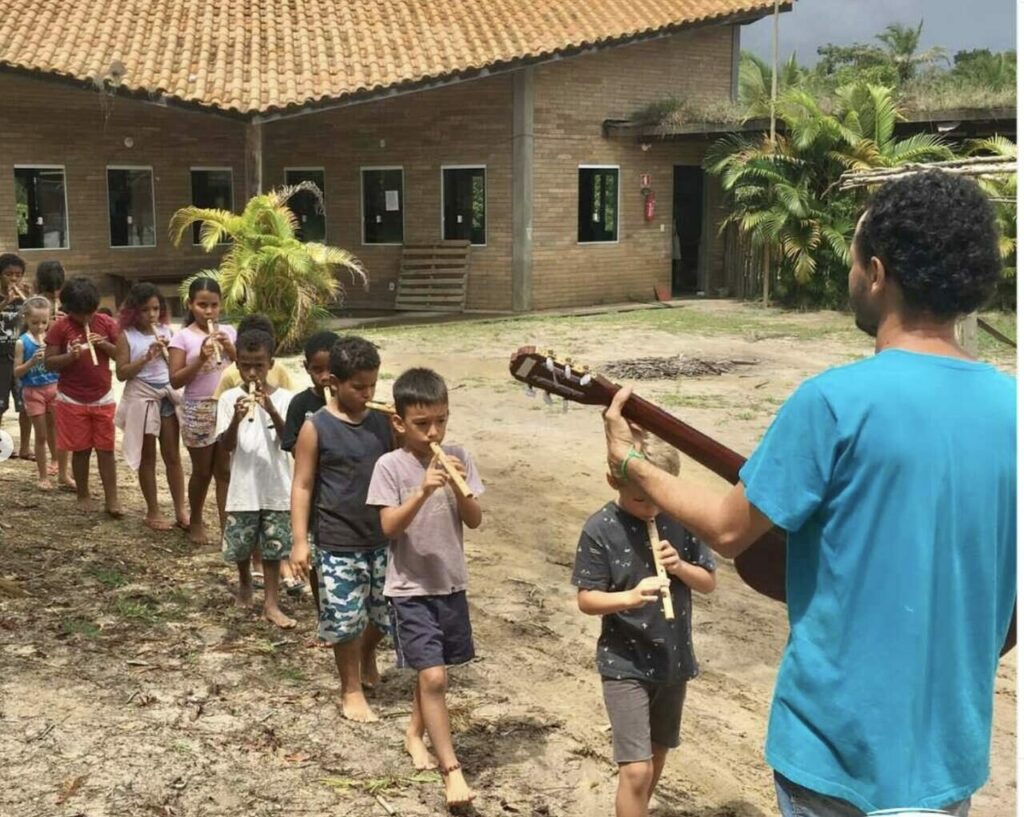 escola-maramar-pousada-lagoa-do-Cassange